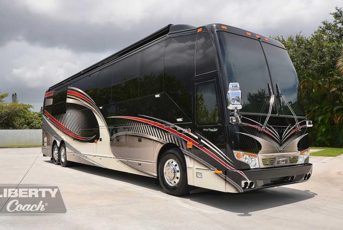 Liberty-Coach-5445-Entry-Front-View-Gallery.jpg