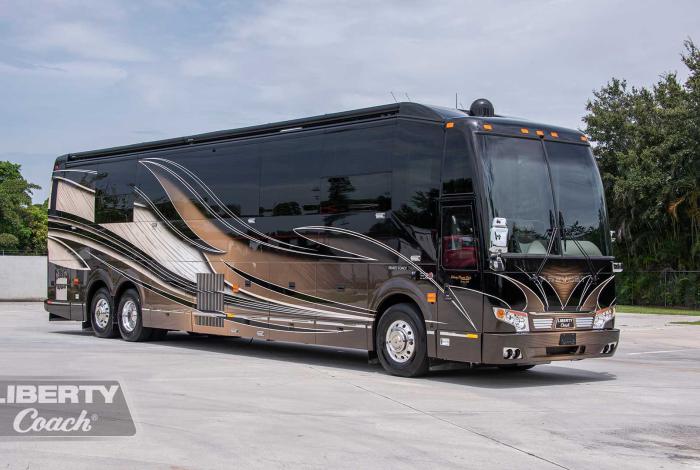 Liberty-Coach-5455-Exterior-8-Gallery.jpg