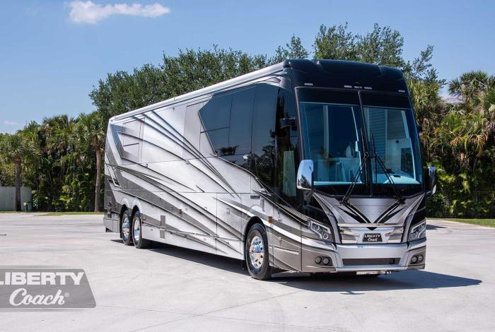 Liberty-Coach-920-Exterior-Gallery.jpg